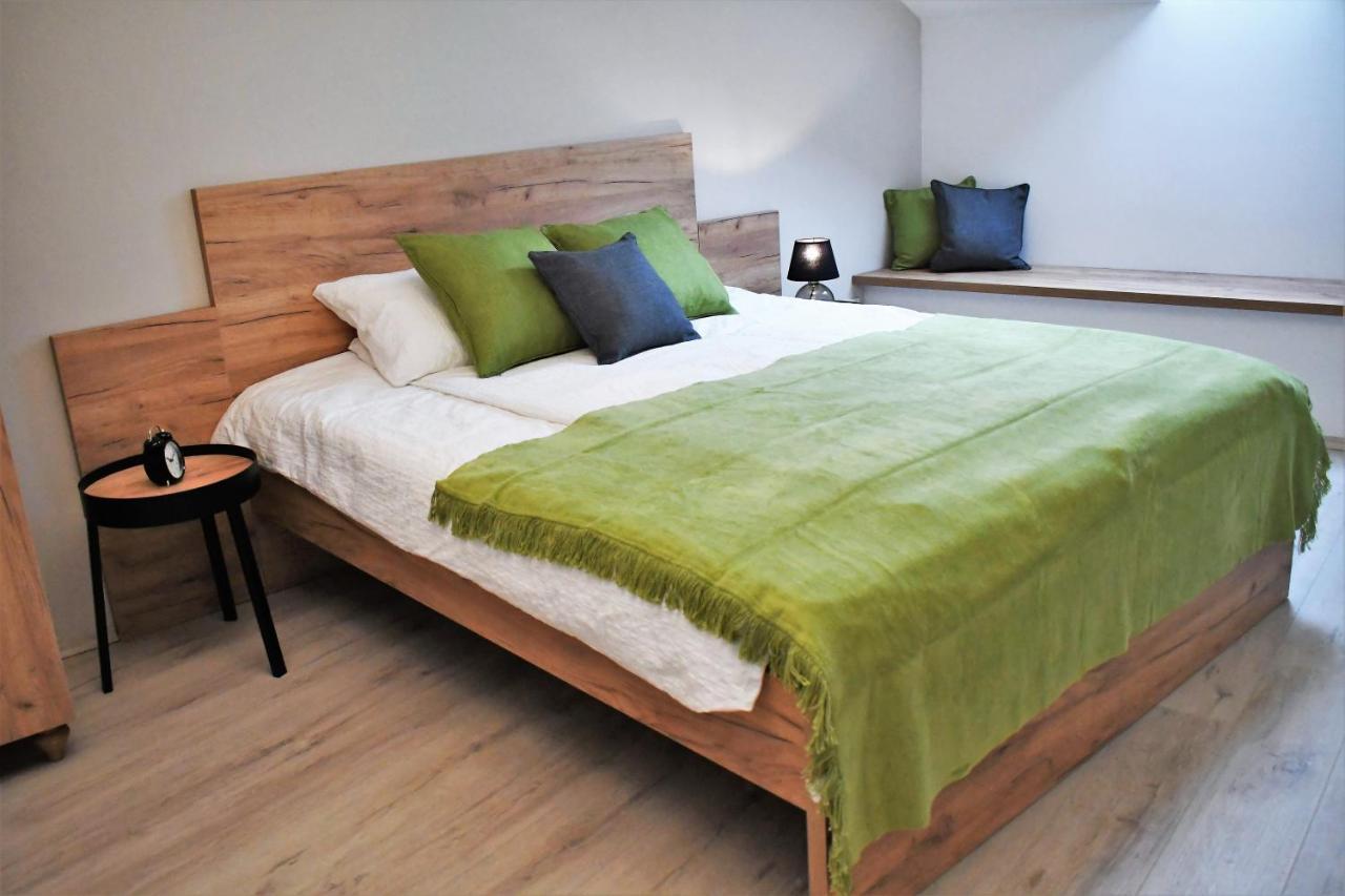 Vatus Apartmanhaz Vác Dış mekan fotoğraf
