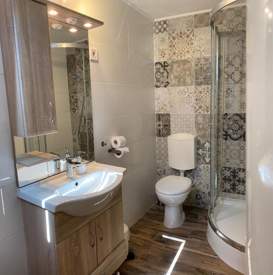Vatus Apartmanhaz Vác Dış mekan fotoğraf