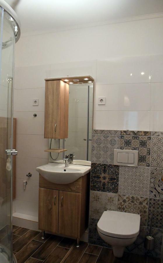 Vatus Apartmanhaz Vác Dış mekan fotoğraf