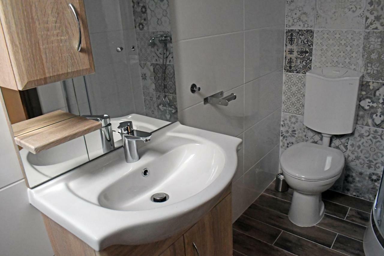 Vatus Apartmanhaz Vác Dış mekan fotoğraf